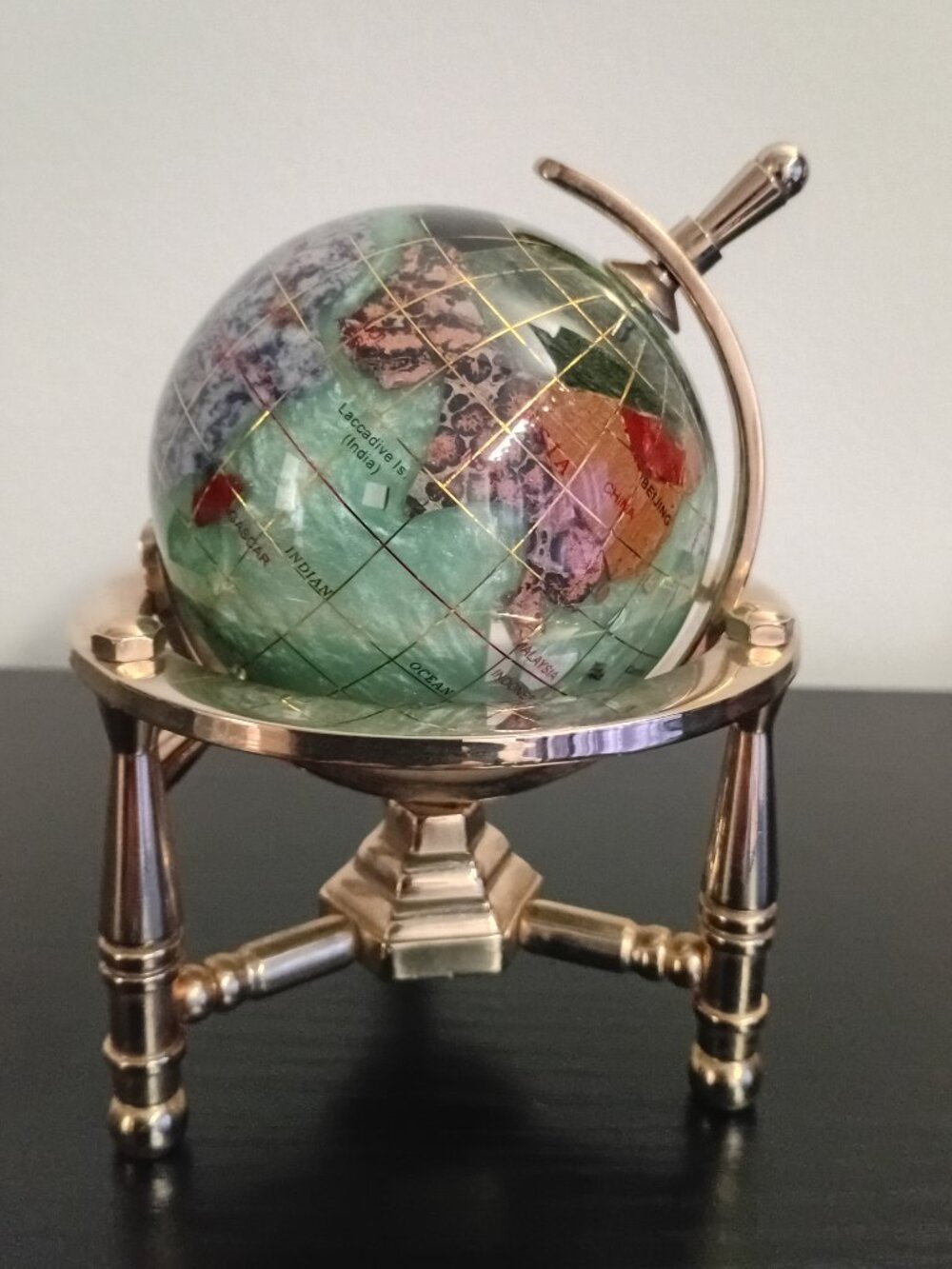 Kalifano° Gemstone  World Globe On A Solid Brass Tripod Stand